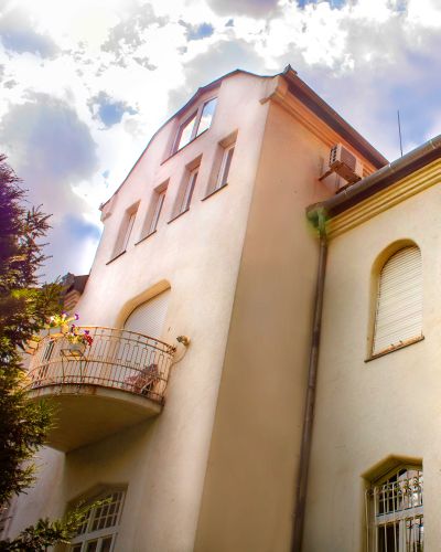 The villa as a cultural gesture